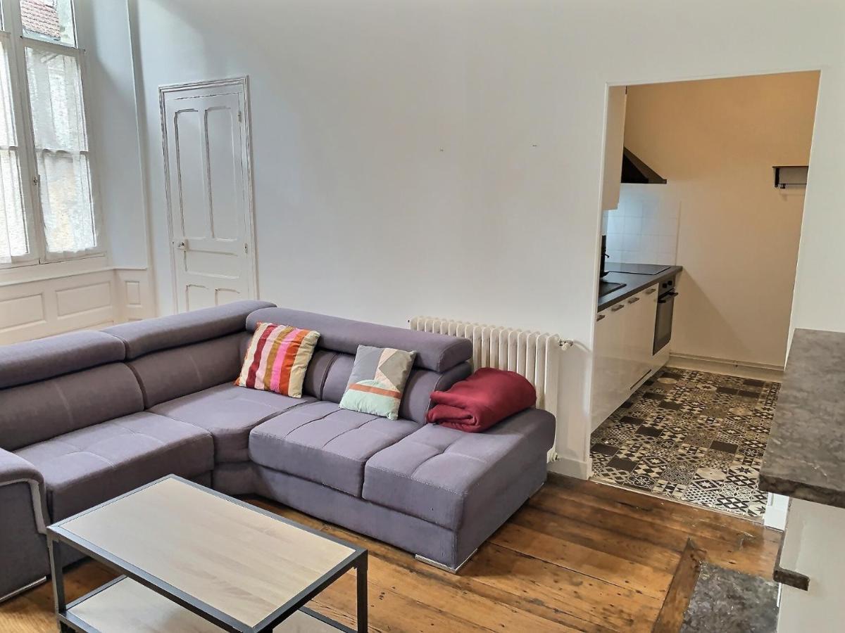 Wonderhost, Superbes Volumes Et Charme De L'Ancien Apartment Pau Luaran gambar