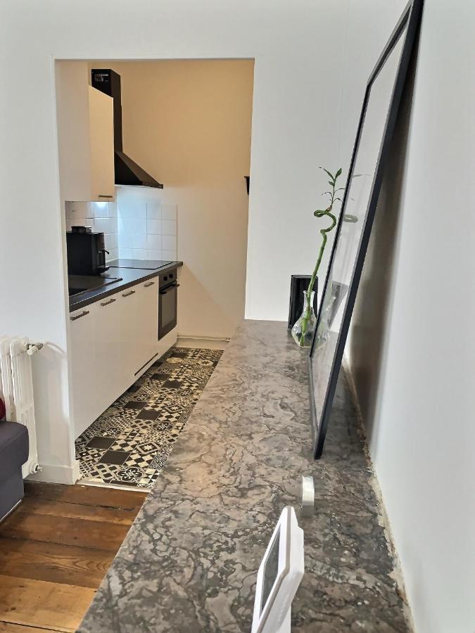 Wonderhost, Superbes Volumes Et Charme De L'Ancien Apartment Pau Luaran gambar