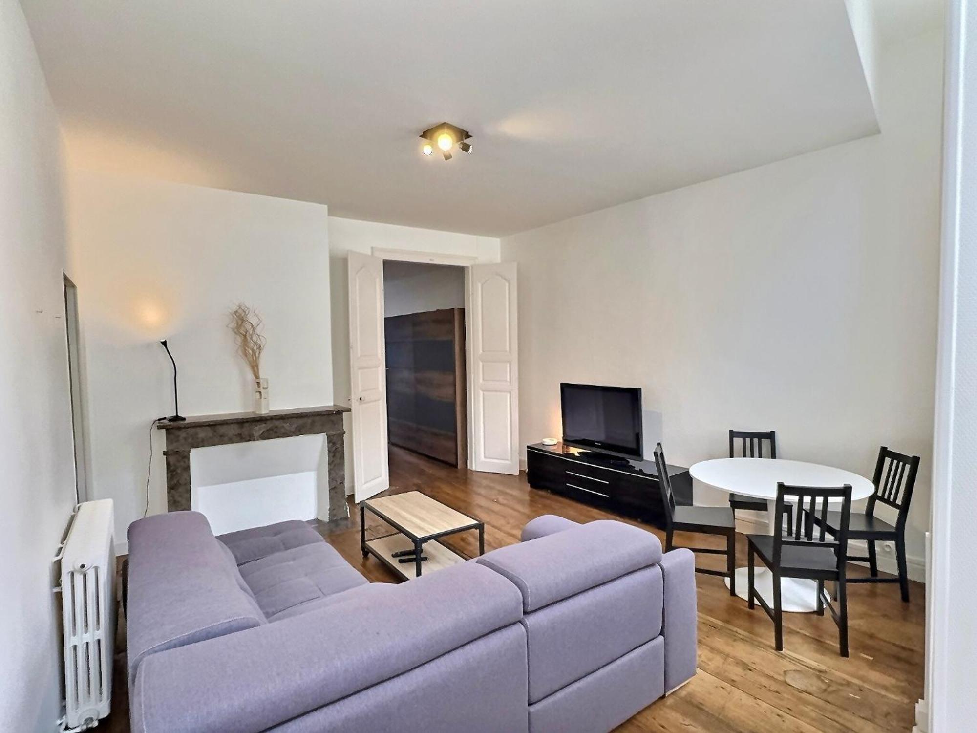 Wonderhost, Superbes Volumes Et Charme De L'Ancien Apartment Pau Luaran gambar